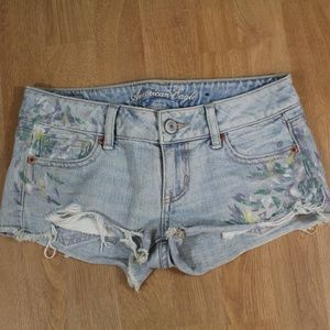 American Eagle Women's Distressed Shorts